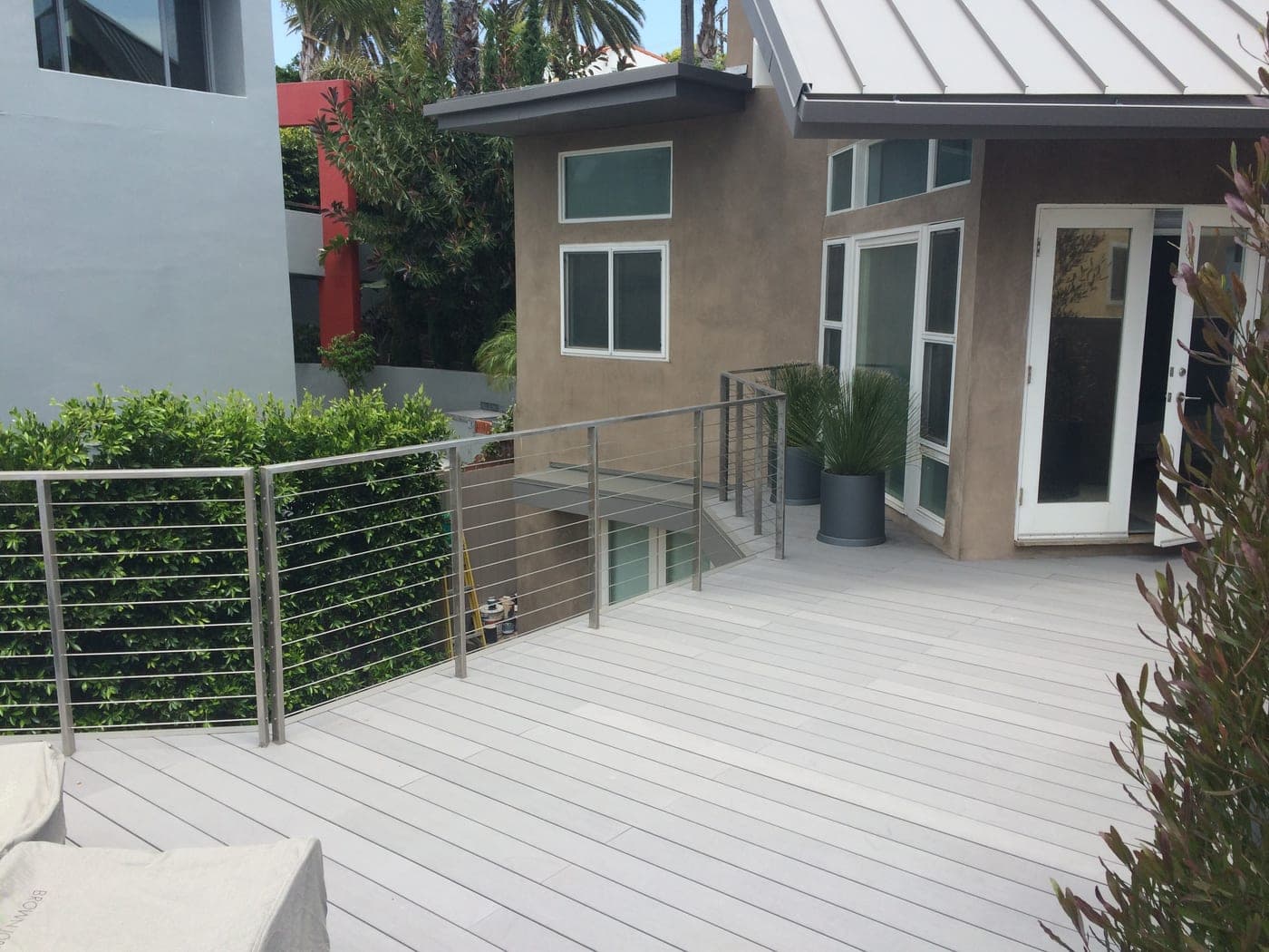 Playa del Rey home with fresh smooth stucco, a rebuilt deck and stainless cable railing